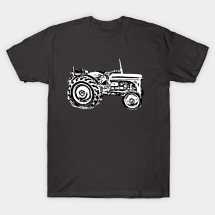 vintage old massey fergison tractor T-Shirt